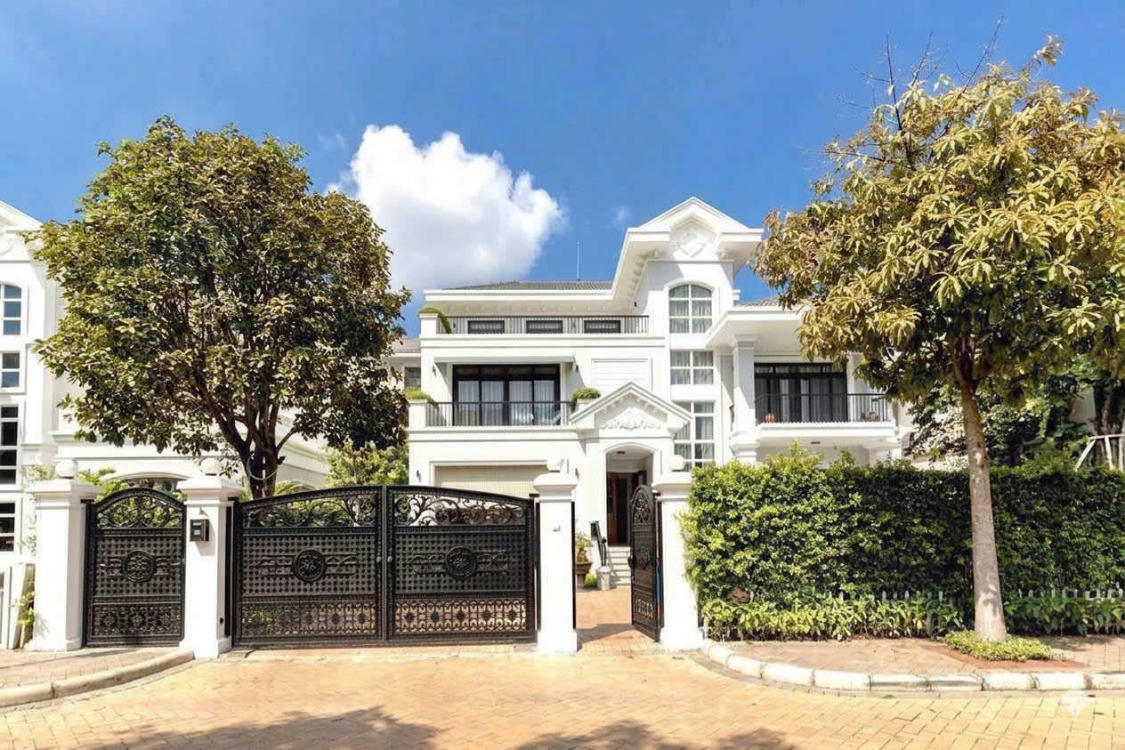 Biệt Thự Lâu Đài Chateau Có Hồ Bơi Phú Mỹ Hưng Phường Tân Mỹ